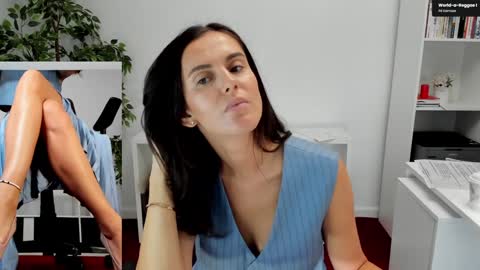 Elle  online show from 09-11-25, 06:02