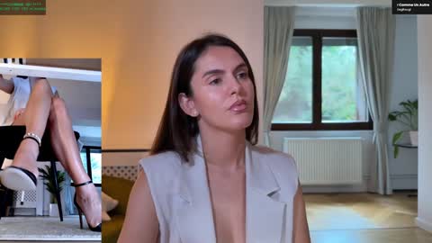 Elle  online show from 10-06-25, 08:01