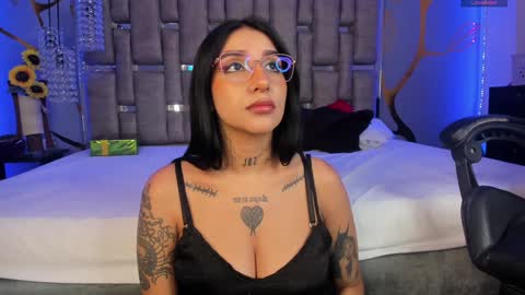 Leia online show from 01-05-25, 03:00