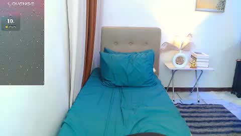 Snapshot of leighcortesi chatting on 07-18-26, 10:46 Cailey online show from 07-18-26, 10:46