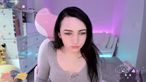 Snapshot of leighlalove chatting on 10-27-25, 11:52 Leighla online show from 10-27-25, 11:52