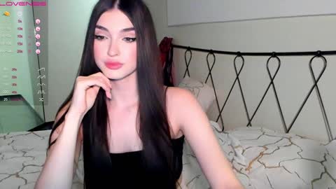 Snapshot of leila_4ever chatting on 01-10-25, 08:04 Leila online show from 01-10-25, 08:04