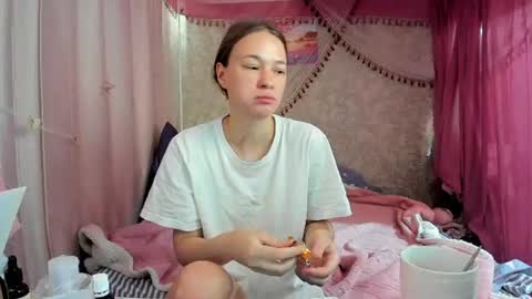 Snapshot of leila_bambi_ chatting on 07-08-26, 01:54 leila_bambi_ online show from 07-08-26, 01:54