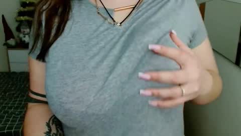 Leila online show from 02-15-25, 07:28