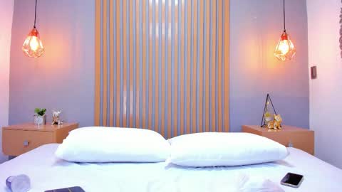 Snapshot of leila_russo_ chatting on 11-06-25, 11:44 Leila online show from 11-06-25, 11:44