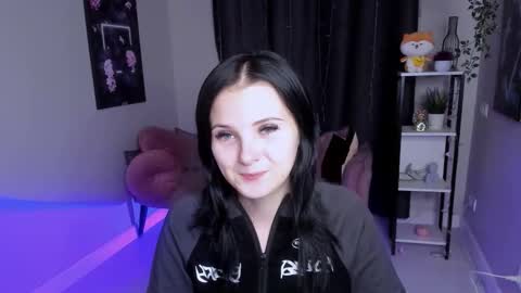 Snapshot of leila_xxbaby chatting on 09-24-25, 12:19 Leila online show from 09-24-25, 12:19