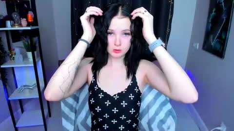 Snapshot of leila_xxbaby chatting on 11-15-25, 05:38 Leila online show from 11-15-25, 05:38