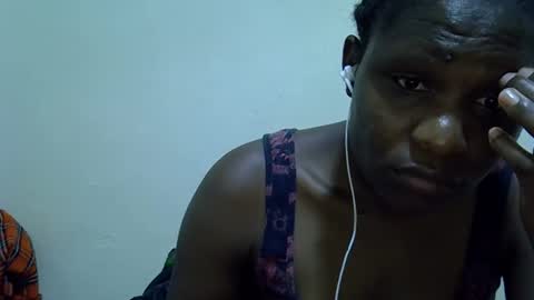 Snapshot of leilacuty13 chatting on 10-12-25, 08:13 leilacuty13 online show from 10-12-25, 08:13