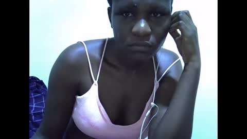 Snapshot of leilacuty13 chatting on 10-18-25, 12:17 leilacuty13 online show from 10-18-25, 12:17