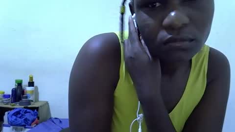 Snapshot of leilacuty13 chatting on 10-19-25, 05:08 leilacuty13 online show from 10-19-25, 05:08