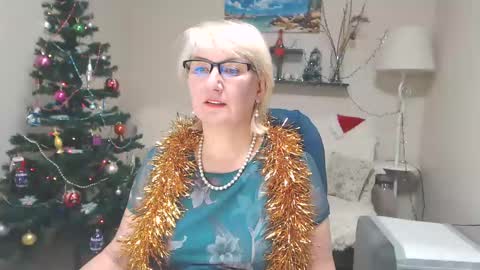 Leila Kinky online show from 12-23-24, 11:36
