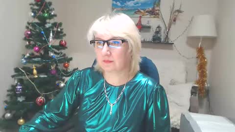 Leila Kinky online show from 01-08-25, 09:10