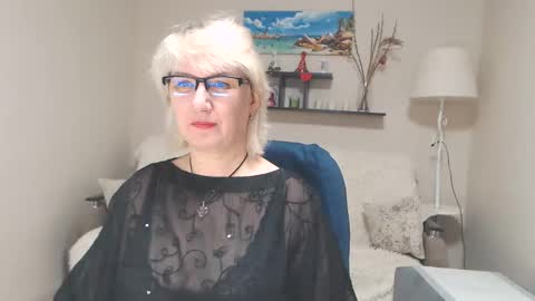 Leila Kinky online show from 01-19-25, 05:48