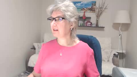 Leila Kinky online show from 11-27-25, 05:20