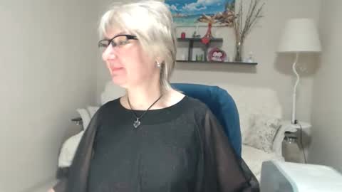 Leila Kinky online show from 02-12-26, 06:52