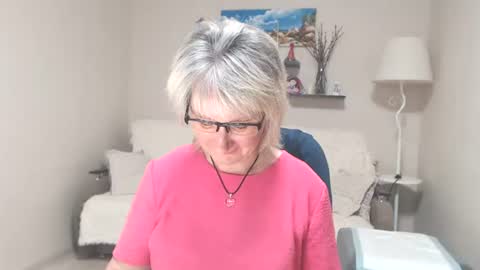 Snapshot of leilamays chatting on 06-29-26, 10:26 Leila Kinky online show from 06-29-26, 10:26