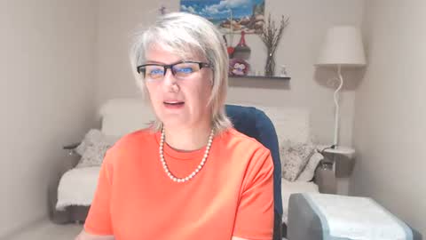 Snapshot of leilamays chatting on 07-19-26, 06:06 Leila Kinky online show from 07-19-26, 06:06