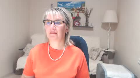 Snapshot of leilamays chatting on 07-21-26, 07:11 Leila Kinky online show from 07-21-26, 07:11