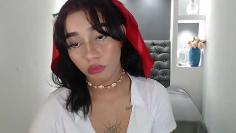 Snapshot of leilasweetxx chatting on 12-17-24, 04:23 Mar online show from 12-17-24, 04:23