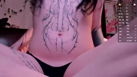 Snapshot of lein_bone chatting on 09-19-25, 02:13 Lein online show from 09-19-25, 02:13