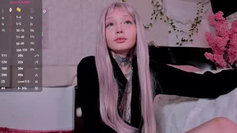 Snapshot of lein_bone chatting on 10-13-25, 12:21 Lein online show from 10-13-25, 12:21