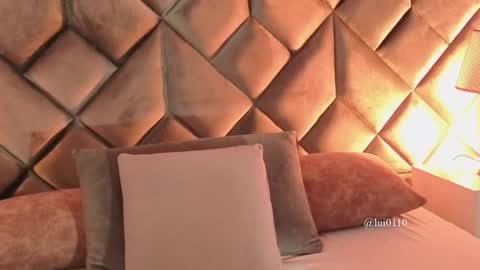 Leizathompson online show from 02-11-26, 07:52