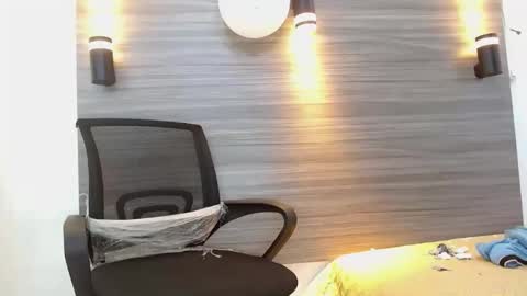 lelehott01 online show from 06-11-26, 02:53