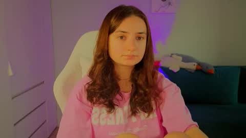 Snapshot of lelia_vibe chatting on 09-17-25, 02:52 Lelia online show from 09-17-25, 02:52