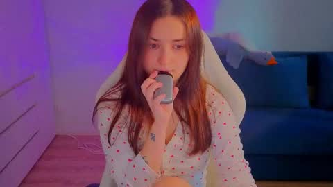 Snapshot of lelia_vibe chatting on 09-27-25, 02:11 Lelia online show from 09-27-25, 02:11