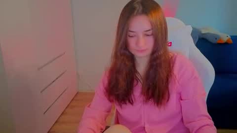 Snapshot of lelia_vibe chatting on 10-06-25, 12:24 Lelia online show from 10-06-25, 12:24