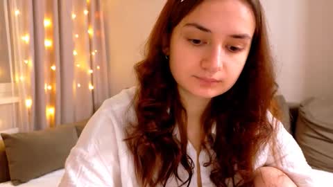 Snapshot of lelia_vibe chatting on 11-21-25, 03:05 Lelia online show from 11-21-25, 03:05
