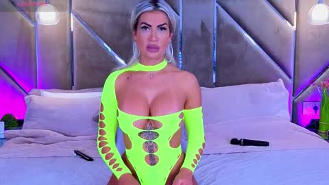 Carlaa online show from 09-24-25, 05:27