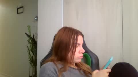 lena6122000 online show from 09-30-25, 10:09