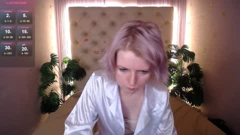 Snapshot of lena_paulles chatting on 12-15-24, 07:24 Lena online show from 12-15-24, 07:24