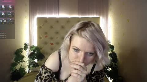 Snapshot of lena_paulles chatting on 01-05-25, 09:59 Lena online show from 01-05-25, 09:59