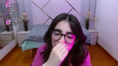 Snapshot of lena_roses chatting on 12-05-25, 06:04 Lena online show from 12-05-25, 06:04