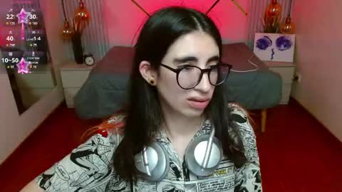 Snapshot of lena_roses chatting on 04-14-26, 06:25 Lena online show from 04-14-26, 06:25