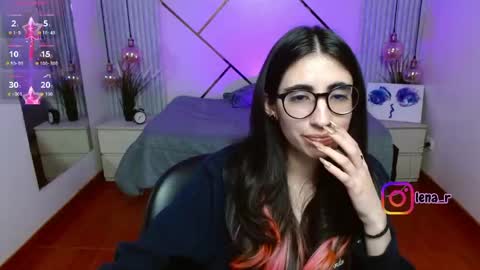 Snapshot of lena_roses chatting on 04-29-26, 08:59 Lena online show from 04-29-26, 08:59