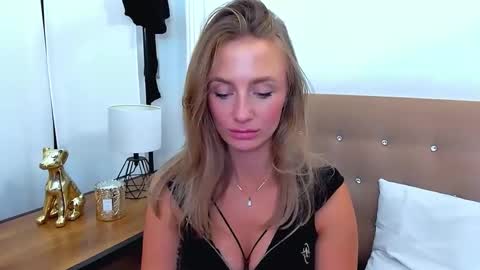 Snapshot of lena_sexi chatting on 10-01-25, 09:21 lena_sexi online show from 10-01-25, 09:21