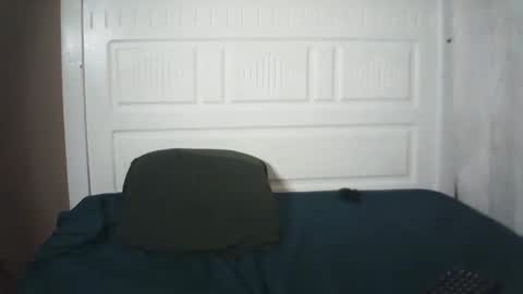 Snapshot of lenah6 chatting on 01-15-26, 02:27 lenah6 online show from 01-15-26, 02:27