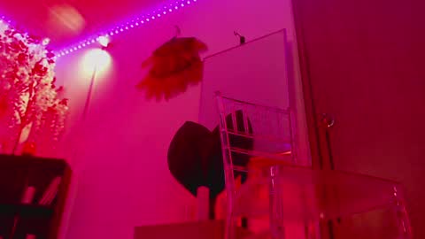 Lenna Kang online show from 03-09-25, 01:46