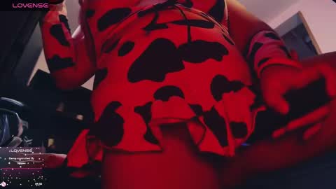 Lenna Kang online show from 09-19-25, 08:20