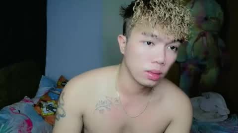 Snapshot of lenawet_0520 chatting on 06-11-26, 02:53 lena online show from 06-11-26, 02:53