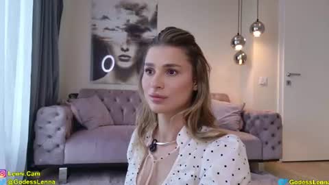 Snapshot of lenna_godess chatting on 06-27-26, 04:28 Lenna Goddess online show from 06-27-26, 04:28