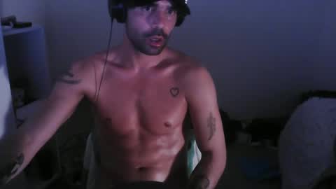 Snapshot of leo1991lol chatting on 12-15-24, 10:58 leo1991lol online show from 12-15-24, 10:58