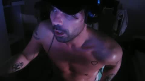 Snapshot of leo1991lol chatting on 12-22-24, 02:39 leo1991lol online show from 12-22-24, 02:39