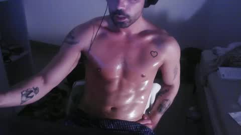 Snapshot of leo1991lol chatting on 01-21-25, 11:02 leo1991lol online show from 01-21-25, 11:02