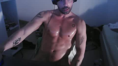 Snapshot of leo1991lol chatting on 01-22-25, 12:38 leo1991lol online show from 01-22-25, 12:38