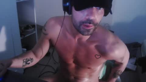 Snapshot of leo1991lol chatting on 02-04-25, 01:48 leo1991lol online show from 02-04-25, 01:48