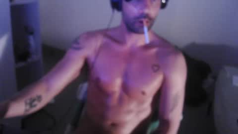 Snapshot of leo1991lol chatting on 02-21-25, 04:29 leo1991lol online show from 02-21-25, 04:29